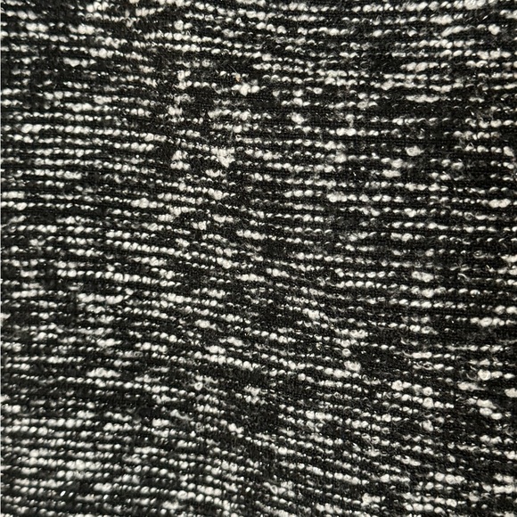 Kate Spade pencil skirt. Like new condition! - Picture 5 of 5